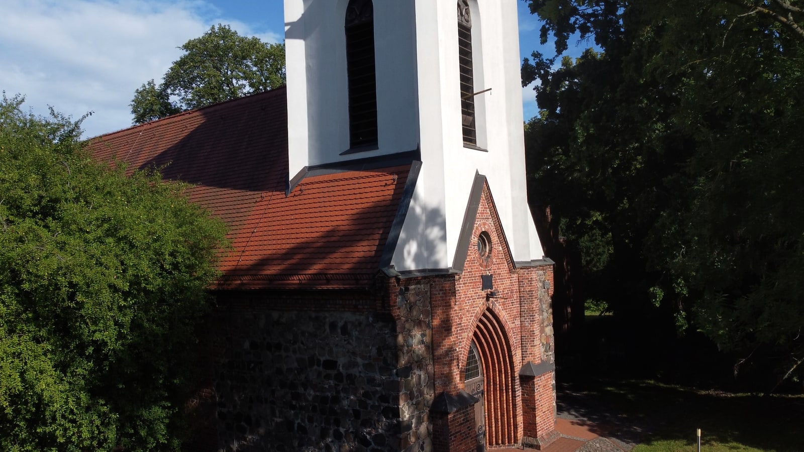 Exterior view of the church as a documentary location image.